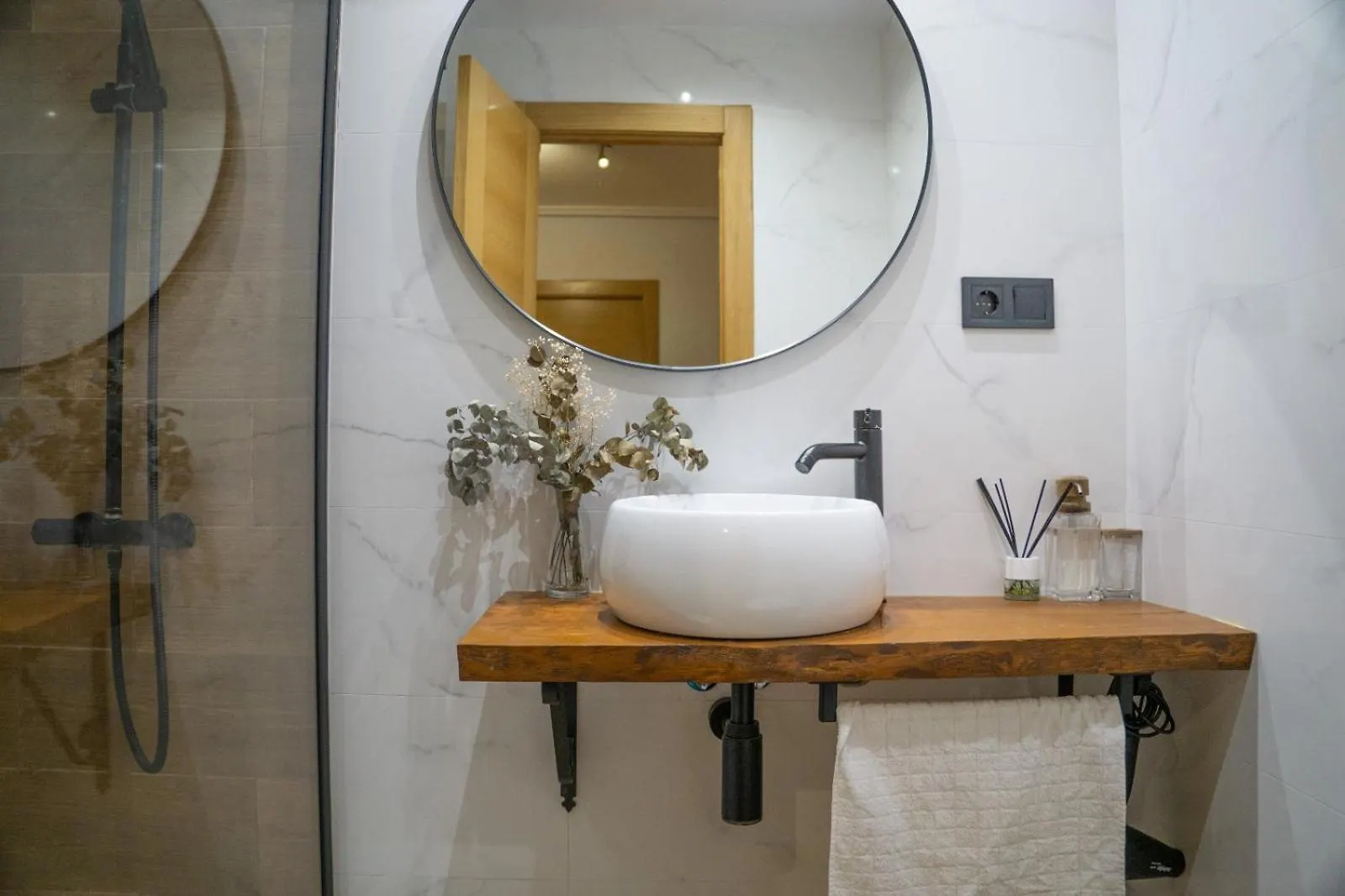 Apartamento Piso Completo Cerca De Estacion Bus, Tren Y Ferrys Santander