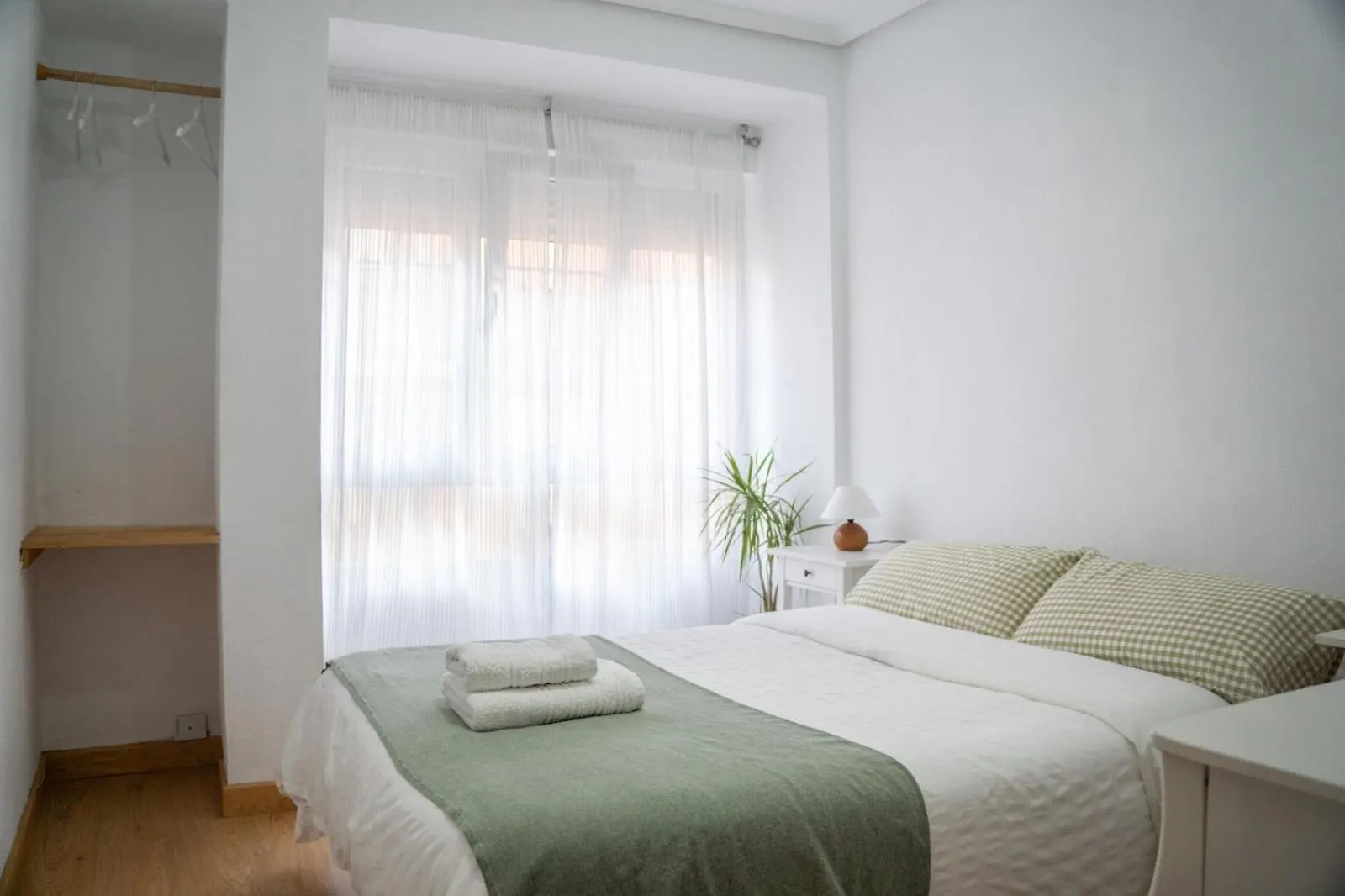 Apartamento Piso Completo Cerca De Estacion Bus, Tren Y Ferrys Santander